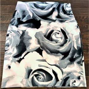 Worthington gray pink rose print pencil skirt XL